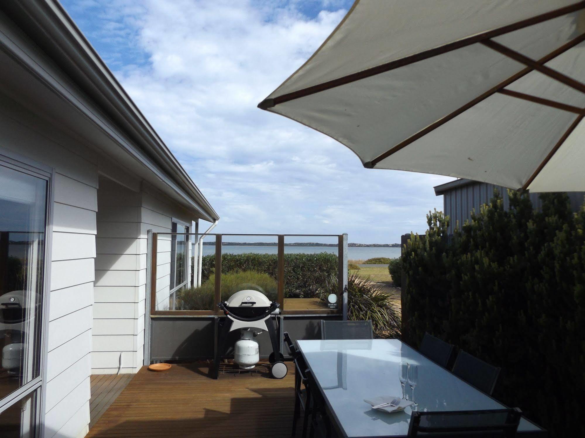 Coorong Waterfront Retreat Villa Meningie Dış mekan fotoğraf